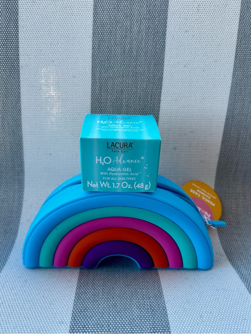 Rainbow Pencil Makeup Pouch + Lacura Aqua Gel Face Cream NWT - Picture 6 of 7